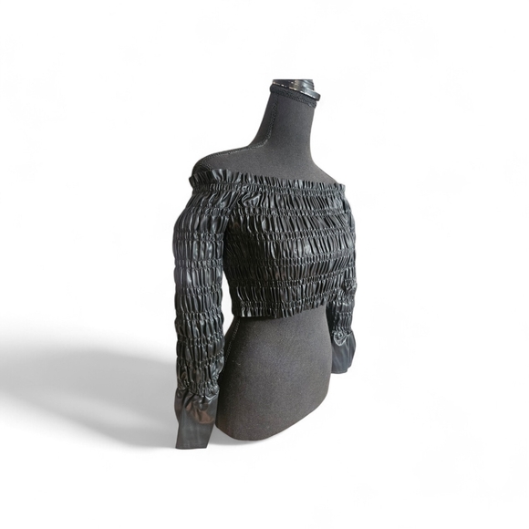 Venus Faux Leather Smocked Off-The-Shoulder Crop Top Size Small - Picture 10 of 11